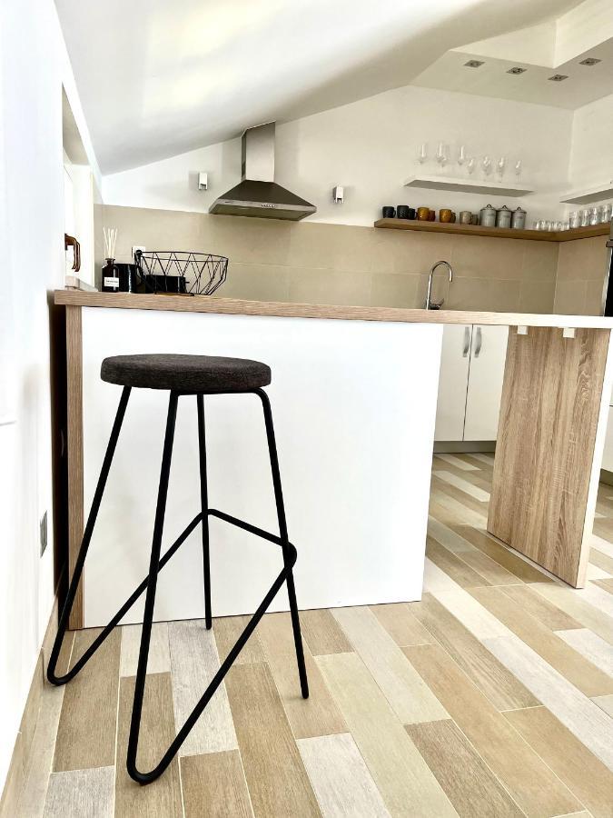 Sky - Beautiful Rooftop Apartment With Shared Pool Split Kültér fotó