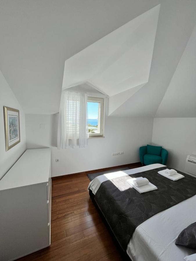 Sky - Beautiful Rooftop Apartment With Shared Pool Split Kültér fotó